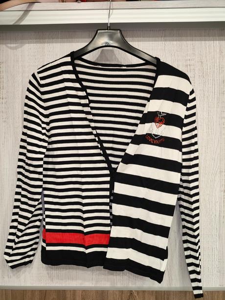 Pasikavý sveter, 38