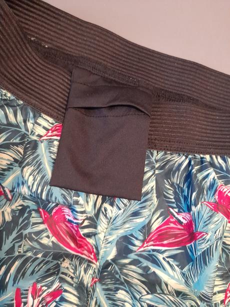 Kraťasy 2v1, crivit,s