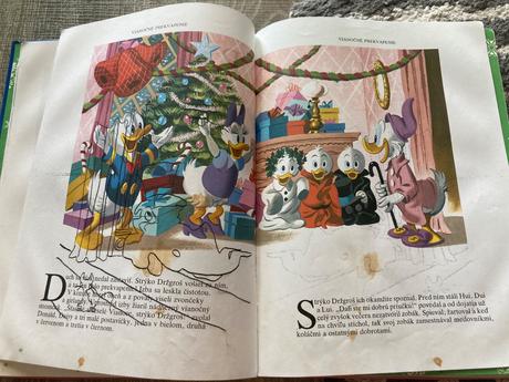 Veselé vianoce s mickey mousom a jeho priateľmi,