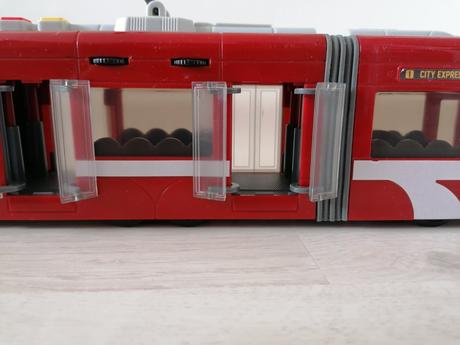 Trolejbus so zvukmi a svetlom, 