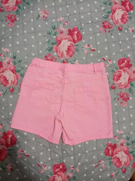 Šortky, f&f,146