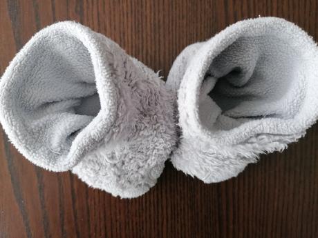 Sede zimné capacky, 17