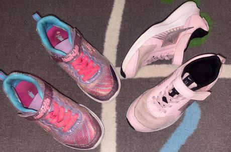 Tenisky nike v.32 + 1 skechers v.32, nike,32