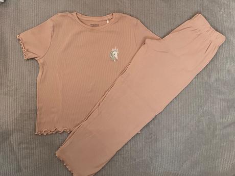 Pyžamo, reserved,134