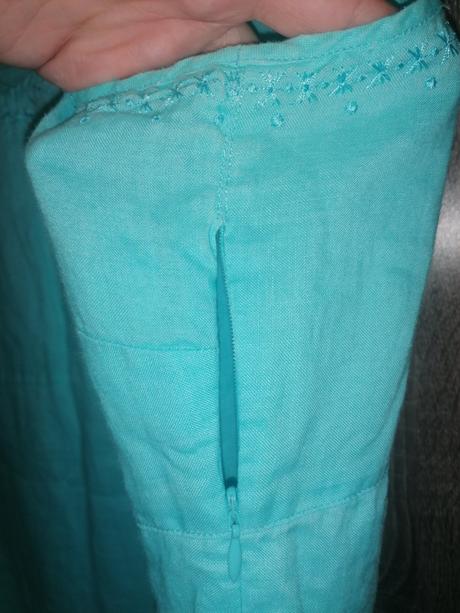 Letné šaty z ramie, 46