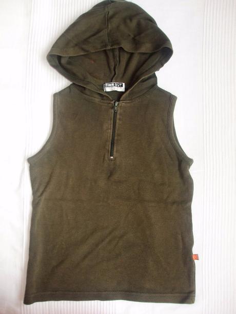 Tričko s kapucou, 122