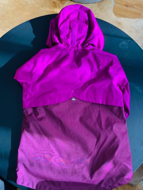 Dievčenská turistická bunda, decathlon,140