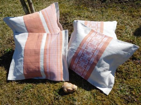 Vankúše ľanové s hnedo oranžovím motývom,, 