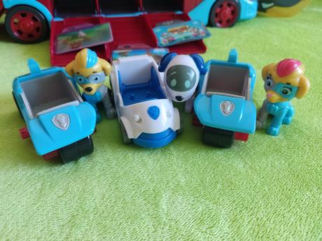 Paw patrol záchranný autobus,