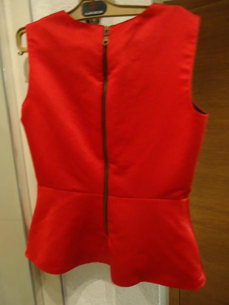 Saténový červený peplum top, zara,m