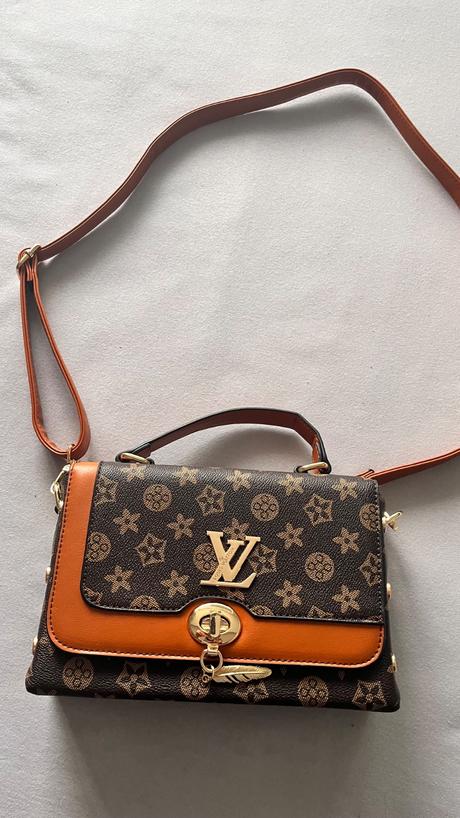 Kabelka lv - pekný fejk ., louis vuitton