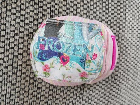 Okluzor na prekrytie očí.,