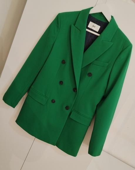 Luxusný smaragdový vlnený kabát solotre, 38