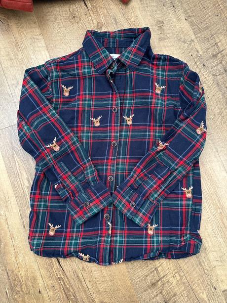 Vianočná košeľa, 104