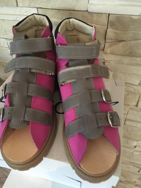 Nové sandále zn. neoprot, veľ. 38,  20 eur, 38