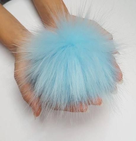 Kožušinový brmbolec č.27,