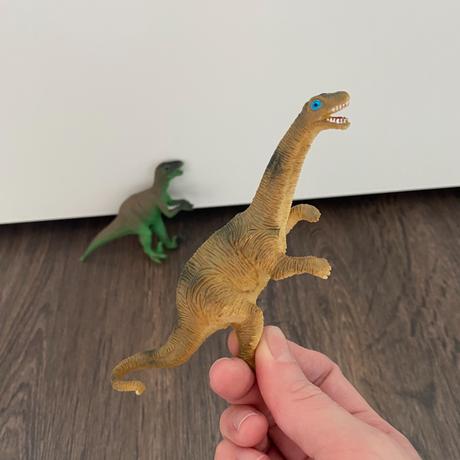 Dinovia,