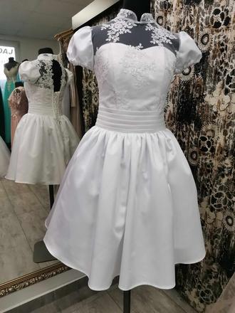 Spoločenské šaty vo veľkosti m/l/xl, l / m / xl