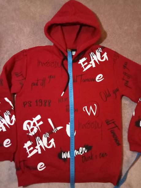 Krásna nová mikina, 158