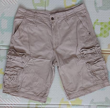 Kraťasy kapsáčove, 36