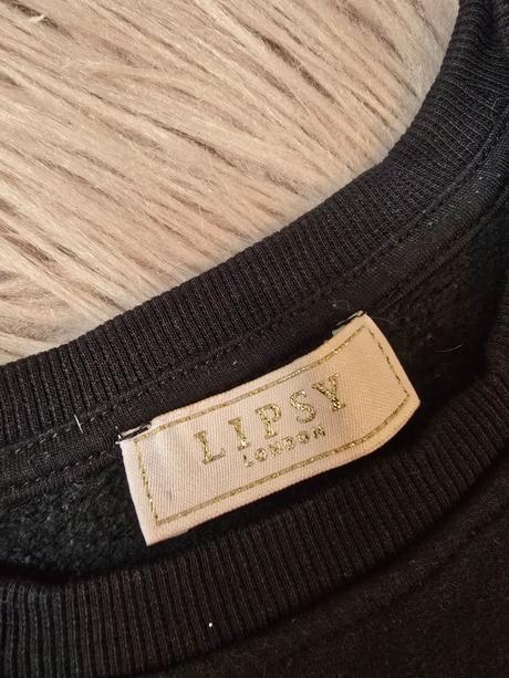 Mikina, lipsy london,146
