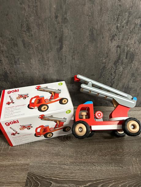 Goki drevené požiarnicke auto s rebríkom,