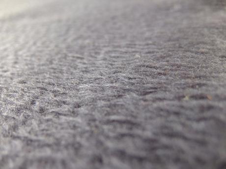 Tmavomodrá deka 95 x 74 cm,