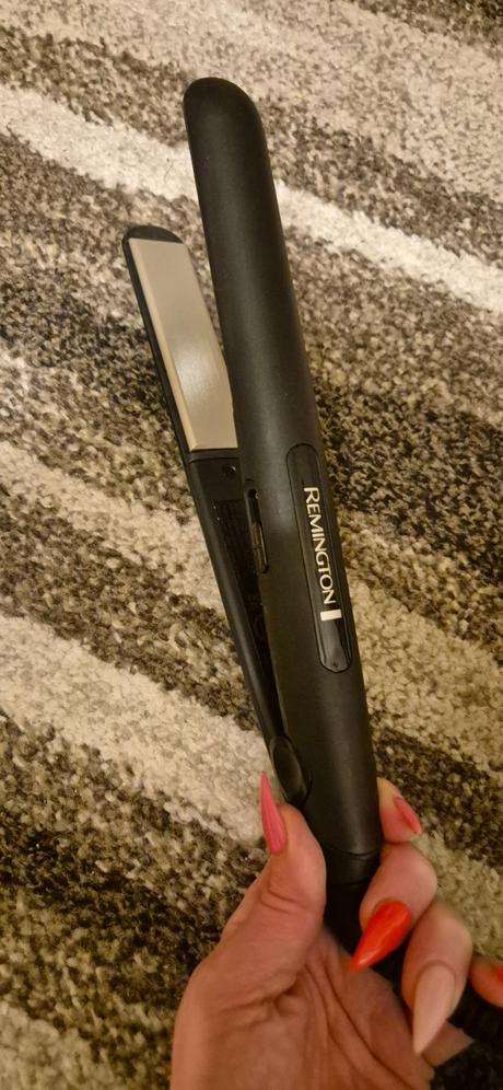 Žehlička na vlasy remington, 