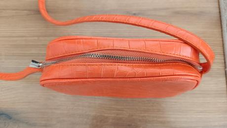 Kabelka, stradivarius