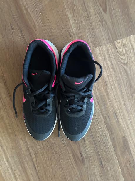 Tenisky cena s postou, nike,36