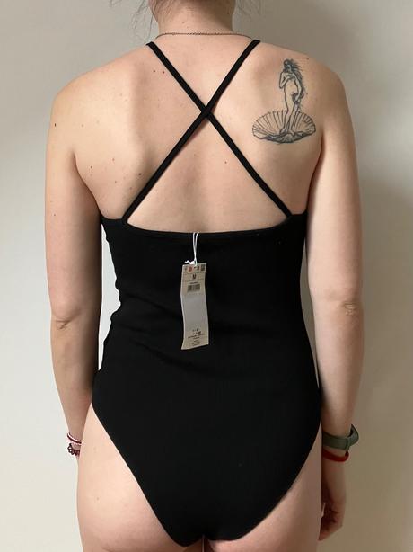 Čierne body, sinsay,m