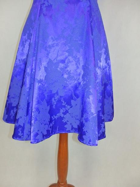 Luxusné spoločenské šaty, s