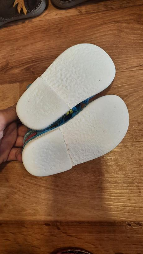 Papucky wanda, wanda,24