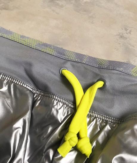 Strieborné športové šortky, domyos,38