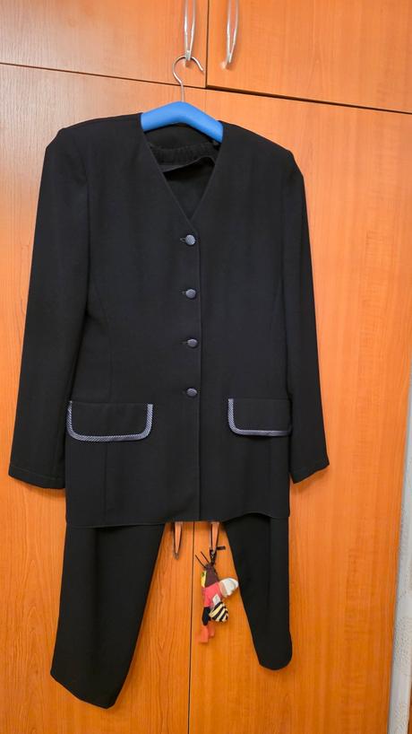 Dsmsky kostym nohavicový38ka, c&a,38