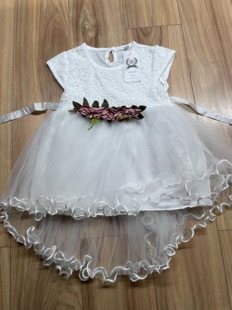 Slávnostné šaty, 92