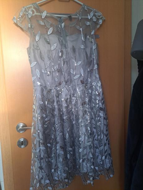 Strieborné spoločenské šaty xs, xs