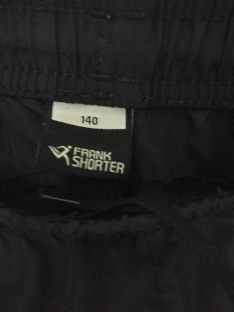 Kvalitné športové nohavice, 140