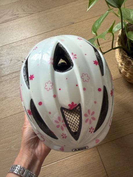 Cyklistická prilba abus srdiečka, xs