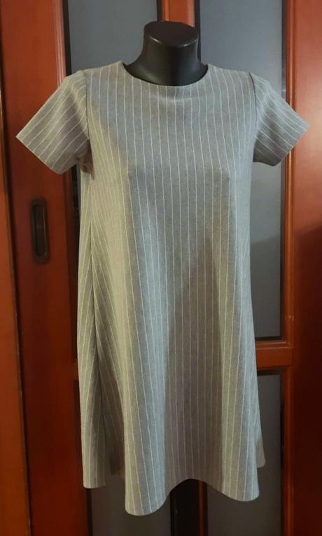 Predám dievčenské šaty stradivarius veľ.s, stradivarius,s