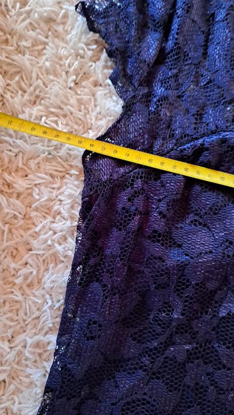 Čipkované  šaty, 42