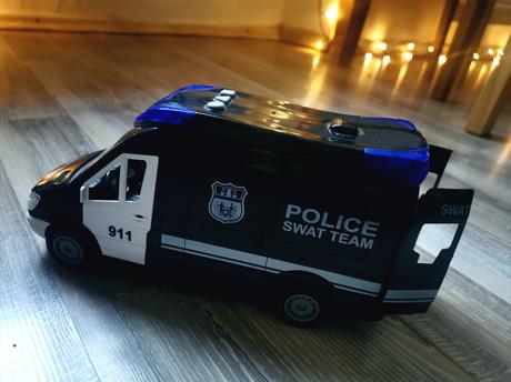 Swat police dodávka, 