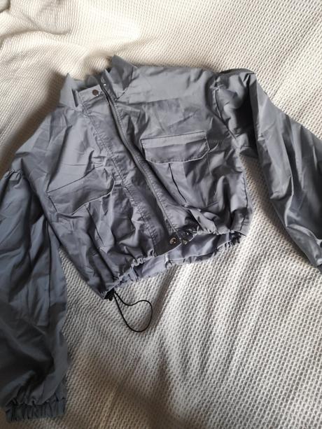 Ocelovomodra bunda, m