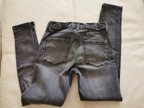 Džínsy, next,146