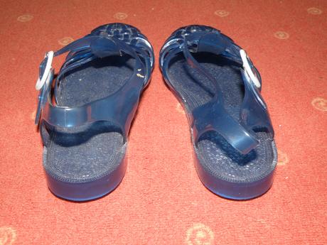 Topánky do vody, 32