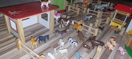 Drevenne zoo a farma, 