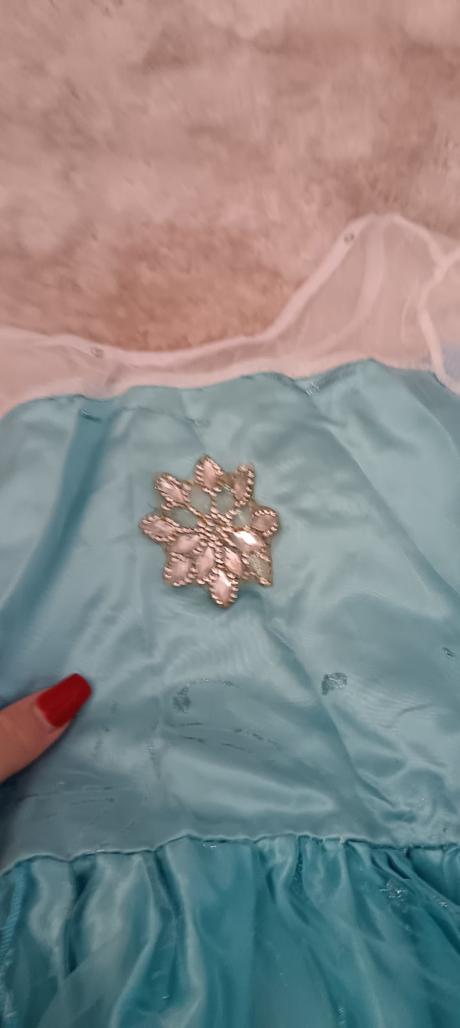 Šaty frozen s vlečkou,