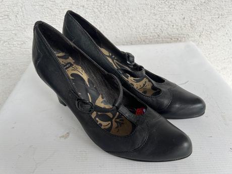 Vagabond znackove kozene lodicky s okruhlou spick, vagabond,37