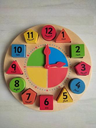 Hodiny drevene + vkladacka,