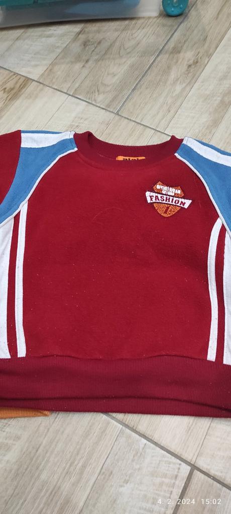 Balík mikiny, 104–116